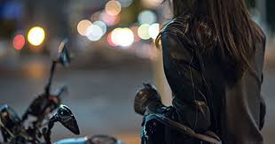 冬の夜でなければ感じることのできない自由がある ひとりの女性ライダーとxsr900によるフォトストーリー 女性ライダー ヤマハ発動機 ガールズバイカー