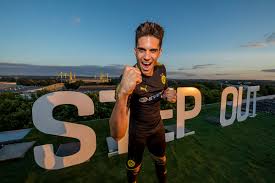 A great coach, a great roster, and a loyal fan base. Borussia Dortmund 2017 18 Puma Away Kit Football Fashion