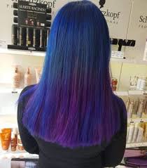 Tous les articles contenant le tag cheveux noirs. Cheveux Bleus