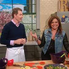 Rachael Ray Show On Monday Bobby Flay Is Hanging With Rach For The Whole Show Bobby Challenges Tons Of People To Beat Him At Cooking On His Show Beat Bobby Flay