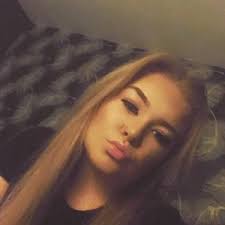 Lara Clark (@laraclark)