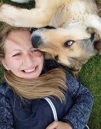 Честита Коледа! Нека продължаваме заедно да сбъдваме чудеса за опашатите ни  приятели ♥