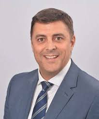 Stepping out of Sprinter's shadow