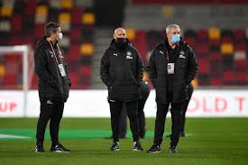 Goal kick for newcastle united fc at brentford community stadium. Rfszgqz1n1vvbm