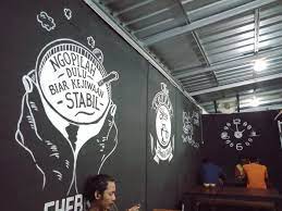 Gambar meja kafe kedai kopi kayu rumah. Kapan Terakhir Kali Anda Ke Warung Kopi Halaman 2 Kompasiana Com