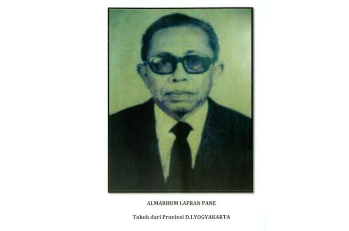 Hasil gambar untuk lafran pane"