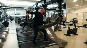 Setting a new personal best? Fitness World Startseite Facebook