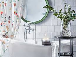 Here are 21 decorating ideas for refreshing small bathrooms. 6 Easy Rental Bathroom Decorating Ideas Realestate Com Au