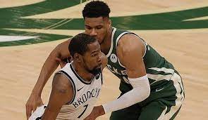 Latest on milwaukee bucks power forward giannis antetokounmpo including news, stats, videos, highlights and more on espn. Nba Playoffs Giannis Antetokounmpo Nennt Kevin Durant Den Besten Spieler Der Welt