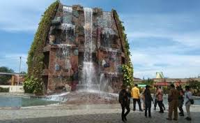Taman tebing relief bisa menambah kesan adem dan natural di lingkungan daerah tinggal atau daerah kerja anda. Obyek Wisata Baru Air Terjun Buatan Bojongsari Indramayu Resmi Dibuka Cuplikcom