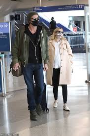 Pregnant Emma Roberts And Boyfriend Garrett Hedlund Arrive At Lax The Bharat Express News Here are some details to know about him, his relationship with roberts, and their pregnancy.