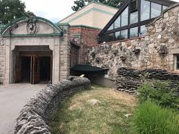 History House Reptile Reptile House Toledo Walks Zoo Donc Vous Avez Enfin Parle A Votre Maman Ainsi Que Papa Ou Votre Professeur Fill Vous Tr In 2020 Zoo Planet