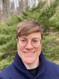 Robyn Bowers's Instagram, Twitter & Facebook