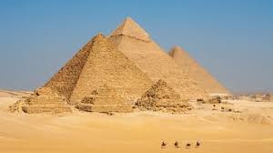 Le plus beau monument du monde est celui de notre mère, que nous portons dans nos cœurs et dans nos pensées. Les Monuments Du Monde
