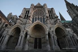 La Premiere Ressource D Exploration Urbaine Et Toiturophile Friches Toits De Paris En Panor Exploration Urbaine Cathedrale De Chartres Cathedrale Catholique