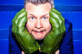 Am Donnerstag in Kamen: Der Mann hinter der Bühnenfigur