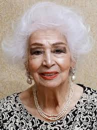 VIDAS LUMINOSAS: IRMA ZENTENO DE GANDARILLAS POR RENÉ AGUILERA FIERRO Irma  Centeno de Gandarillas, nació en Entre Ríos, Tarija-Bolivia, el 10 de enero  de 1935, Educadora y pintora. Casada con Ricardo Gandarillas