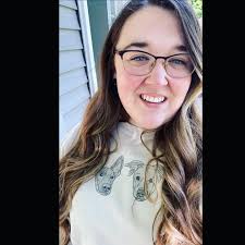 Alyssa Halliday's Instagram, Twitter & Facebook