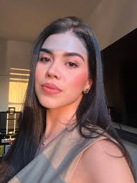 Female student looking for a room to rent from June 14-27 preferably shared  house with other medical professionals. Please comment if you have anything  available, thanks!