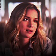 Elizabeth Lail Vanessa Monroe Pluh