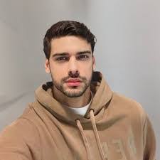 Bonnie Perez's Instagram, Twitter & Facebook