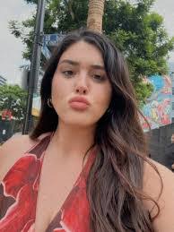 Leanna Hebert's Instagram, Twitter & Facebook