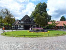 Dahlem is located in berlin city, germany at the 52.4581, 13.287 coordinates. Dahlem Dorf Berlin U Bahn Wikipedia