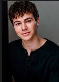 Zackary Arthur's Instagram, Twitter & Facebook