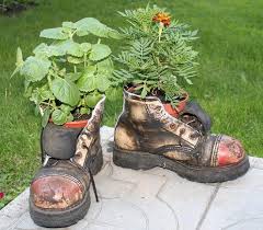20 Diy Gartendeko Diy Dekoideen Fur Den Garten Garten Deko Selber Machen Garten Diy Gartendeko