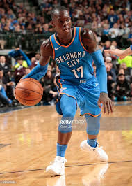 Grund dafür sind die enormen versicherungsanforderungen, die nicht erfüllbar sind und damit einen einsatz verhindern. Dennis Schroder Of The Oklahoma City Thunder Drives To The Basket Oklahoma City Thunder Oklahoma City Thunder