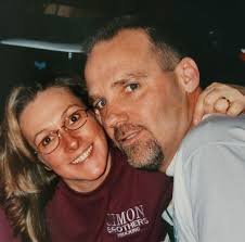 Who provides local house cleaning services in Grand Ledge, Michigan?