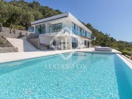 La propiedad venta de piso con 128 m2, 2 dorm, 2 baños, se vende este increíble apartamento en la zona más exclusiva de ibiza, primera línea de botafoch, cerca. Viviendas De Lujo En Venta En Ibiza Espana Lucas Fox