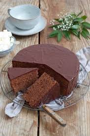Beat the butter in a bowl until really soft, then gradually beat in. Saftige Sachertorte Rezept Sweets Lifestyle