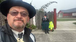 Anyone heading to Wanaka and back to Alexandra before the weekend. Need a  bag brought back please. Thanks .