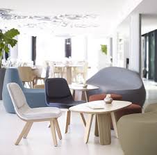 Epingle Par Alki Sur Alki In Restaurants Bars Mobilier De Salon Meuble Contemporain Mobilier Design