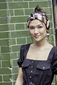 Bandana hairstyles are lovely for both short hair and long hair. Headband With Short Hair For Any Occasion All Things Hair Us