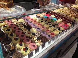 Lola S Cupcakes At Selfridges London Lola Cupcakes Cake Shop Pastry Shop