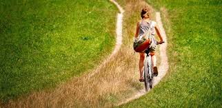 Millionen von fahrrädern fallen damit aus der illegalität und eventuelle versuche von versicherungen, radfahrer wegen ausrüstungsmängeln nach unfällen zur mithaftung heranzuziehen dürften seltener werden. Ist Tagsuber Licht Am Fahrrad Im Hellen Pflicht 100woerter De