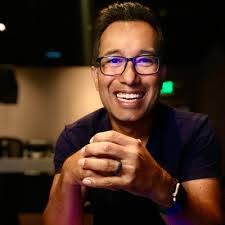 Samuel Elia's Instagram, Twitter & Facebook