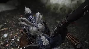 Skyrim Warframe Saryn and rat man next