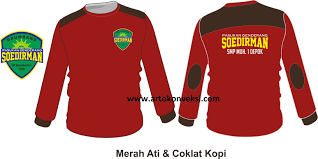 Tentu kamu mengharapkan penampilan yang paling maksimal untuk menghadiri berbagai acara baik. 28 Ide Inspirasi Desain Kaos Lengan Panjang Kaos Sablon Kaos Lengan Panjang