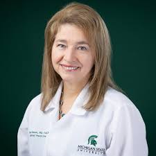 Gina Chacon's Instagram, Twitter & Facebook