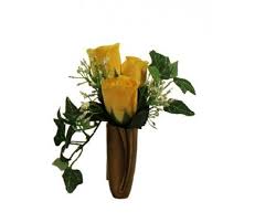 Silk Or Fresh Flower Arrangement Suitable For Niche Or Columbarium Roses Baby S Breath A Fresh Flowers Arrangements Flower Arrangements Floral Arrangements