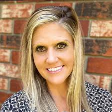 Stephanie Gerlach's Instagram, Twitter & Facebook