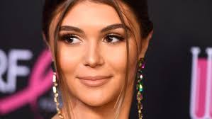 Olivia jade giannulli was an open book during her appearance on tuesday's red table talk. Olivia Jade S Red Table Talk The Best Part Was Before The Interview