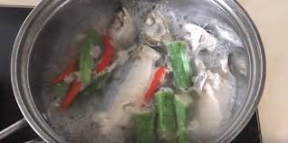 Assalamualaikum dan hai semua, video kali ini laici susu akan kongsikan resepi untuk membuat singgang pedas ikan kerisi. Resepi Melayu Resepi Ikan Singgang Daily Makan
