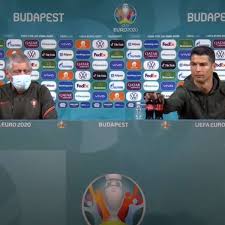 Cristiano ronaldo, este lunes en budapest durante la rueda de prensa previa al primer partido de portugal en la eurocopa. C4cd Gxld 57xm