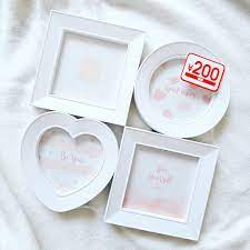 ここまで揃っていいの ダイソー新商品 で始める新生活が楽しすぎるんです 写真 飾り方 100均 フォトフレーム 手作り フォトフレーム