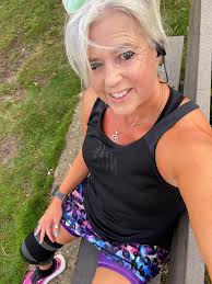 How to maintain knee health while running six days a week?