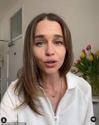 Последние твиты от emilia clarke™ (@emiliaclarketm). Emilia Clarke Marks International Nurses Day With Heartfelt Tribute Latest Celebrity News